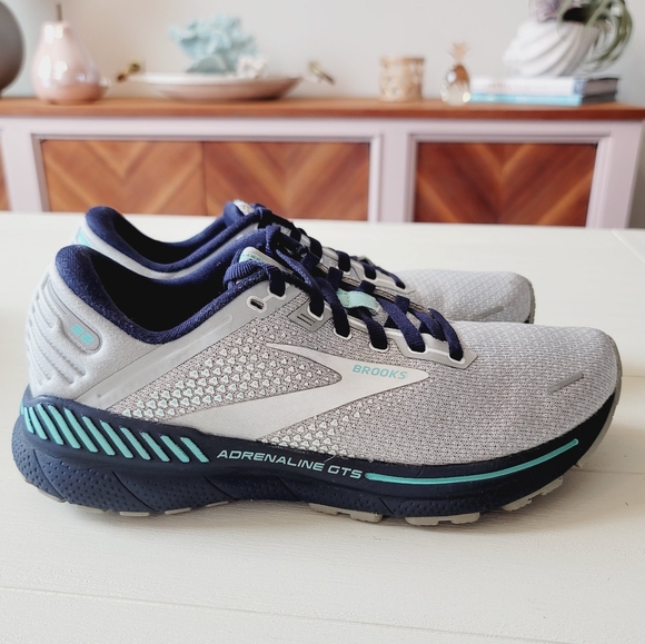 Brooks Adrenaline GTS in Grey / Peacoat / Aruba - Picture 9 of 16